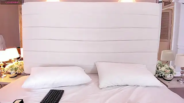 Lilly 2809  online show from 01-21-25, 03:48