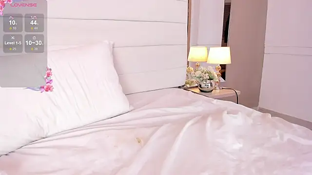 Lilly 2809  online show from 02-21-25, 07:12