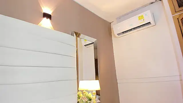 Lilly 2809  online show from 09-14-25, 04:11