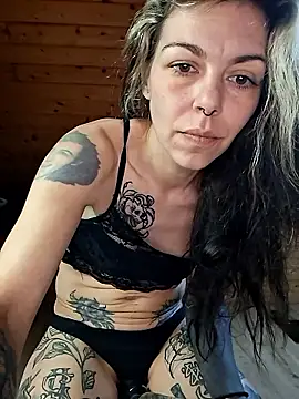 Snapshot of SophiaBlackfoxx chatting on 12-21-25, 11:50 SophiaBlackfoxx online show from 12-21-25, 11:50