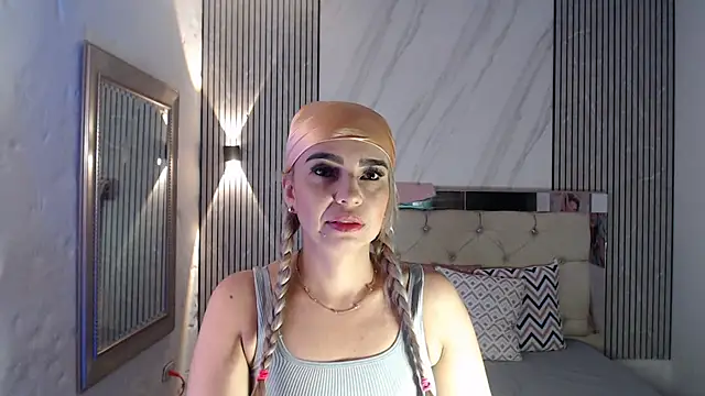 ashley  tylor online show from 02-04-26, 02:17