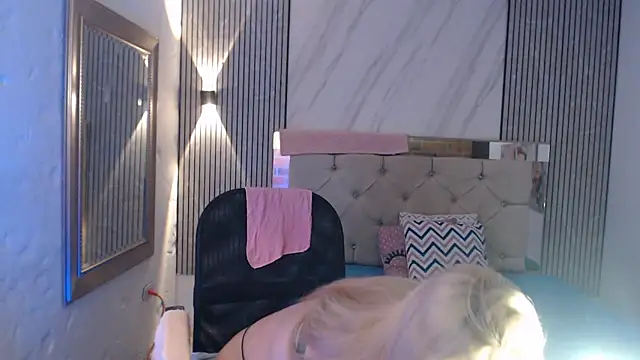 ashley  tylor online show from 03-18-26, 02:26