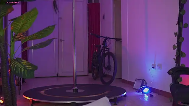 EmmaSanzz  online show from 02-27-26, 10:37