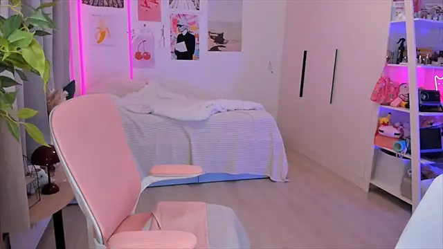 Lily Young online show from 02-07-26, 05:11