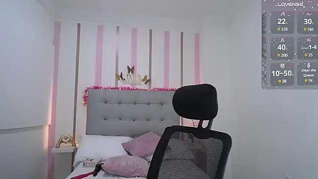 Mariana Rojas online show from 01-28-25, 08:36