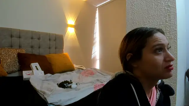 Carolina hernandez22 online show from 10-09-25, 12:47