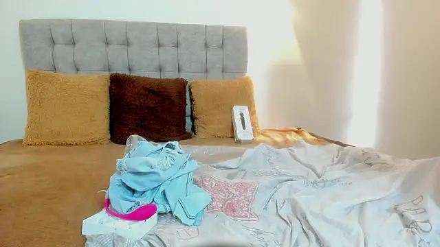 Carolina hernandez22 online show from 11-30-25, 12:42