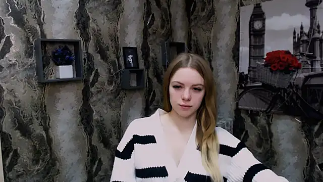 AliceFlirtt  online show from 01-25-25, 08:42