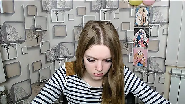 AliceFlirtt  online show from 03-13-25, 11:41