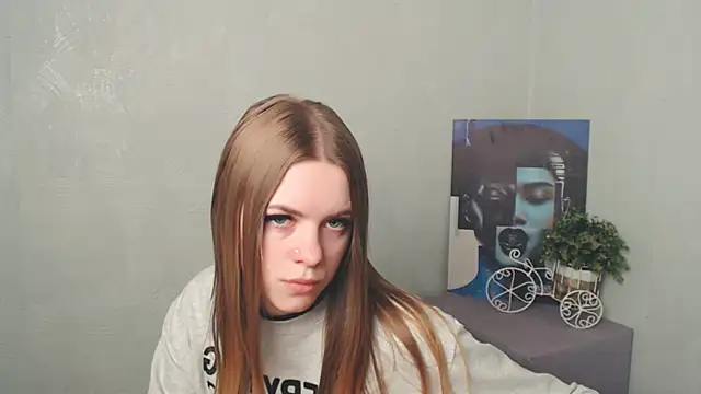 AliceFlirtt  online show from 03-19-25, 08:12