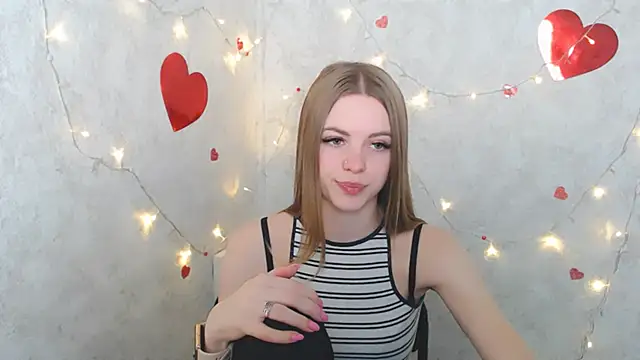 AliceFlirtt  online show from 03-21-25, 09:23