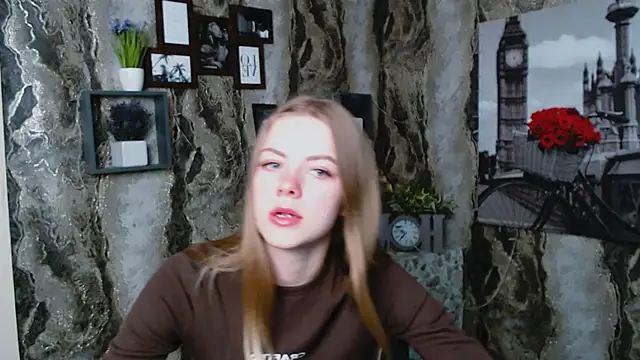 AliceFlirtt  online show from 09-22-25, 10:06