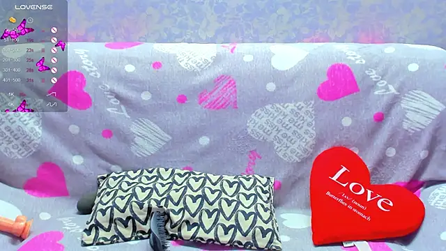 Snapshot of Vanessa_Florence chatting on 11-17-25, 01:22 Vanessa Florence online show from 11-17-25, 01:22