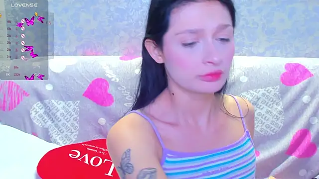 Snapshot of Vanessa_Florence chatting on 11-28-25, 02:03 Vanessa Florence online show from 11-28-25, 02:03