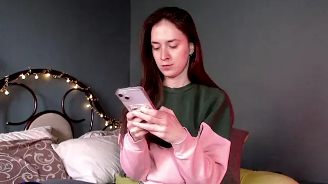 wow  kelly online show from 04-17-26, 03:04