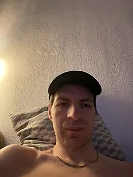 Snapshot of Ricoleckt chatting on 02-06-25, 11:48 Ricoleckt online show from 02-06-25, 11:48