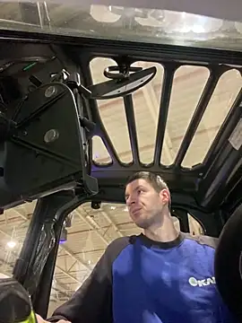 Snapshot of Ricoleckt chatting on 02-24-25, 05:54 Ricoleckt online show from 02-24-25, 05:54