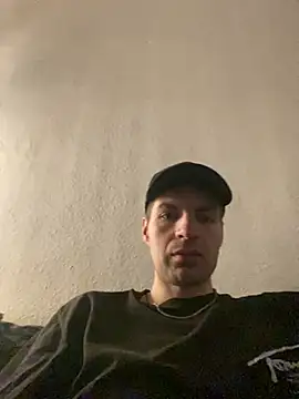 Snapshot of Ricoleckt chatting on 03-01-25, 08:42 Ricoleckt online show from 03-01-25, 08:42