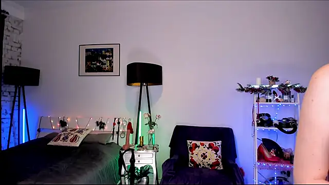 Snapshot of MissAliciaFD chatting on 12-16-24, 04:49 MissAliciaFD online show from 12-16-24, 04:49