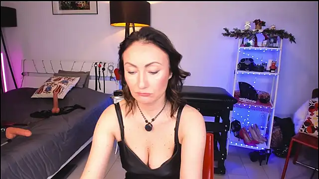 Snapshot of MissAliciaFD chatting on 01-16-25, 10:42 MissAliciaFD online show from 01-16-25, 10:42