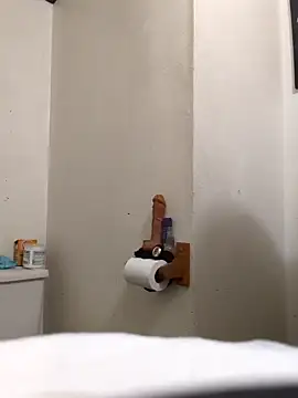 Snapshot of KinkyDesires chatting on 12-24-24, 06:00 KinkyDesires online show from 12-24-24, 06:00