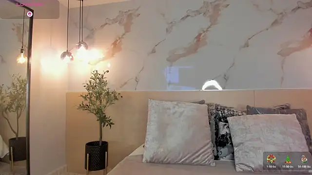 Snapshot of LeaThompson chatting on 12-03-25, 10:19 LeaThompson online show from 12-03-25, 10:19