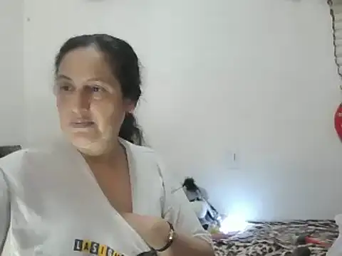 Snapshot of ximenajimenez chatting on 02-02-25, 04:48 ximenajimenez online show from 02-02-25, 04:48