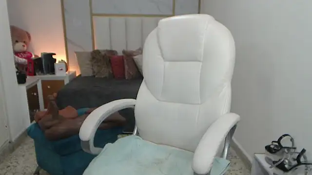 annita cooper  online show from 01-22-25, 03:29