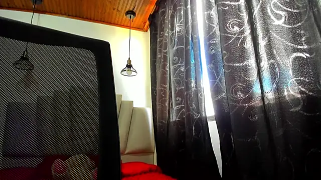 Snapshot of samantha__wilson chatting on 10-24-25, 03:19 samantha  wilson online show from 10-24-25, 03:19