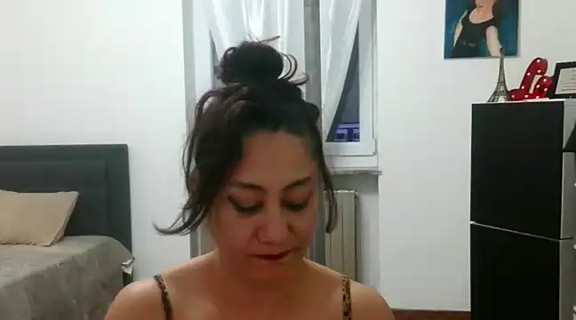 Snapshot of danasantoreal chatting on 12-10-24, 03:55 danasantoreal online show from 12-10-24, 03:55