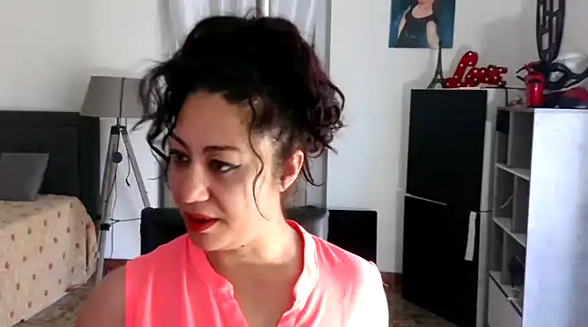 Snapshot of danasantoreal chatting on 01-17-25, 08:45 danasantoreal online show from 01-17-25, 08:45