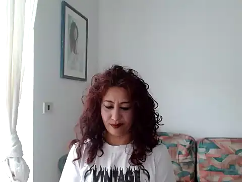 Snapshot of danasantoreal chatting on 09-24-25, 08:06 danasantoreal online show from 09-24-25, 08:06