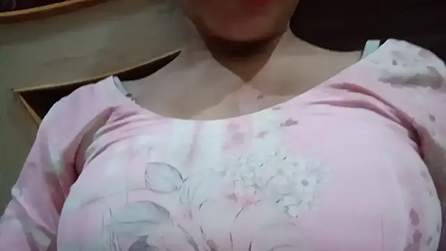 Snapshot of Jatti_punjab_di chatting on 07-30-26, 05:23 Jatti punjab di online show from 07-30-26, 05:23