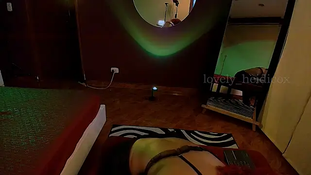 HeidiCox online show from 12-04-25, 01:26