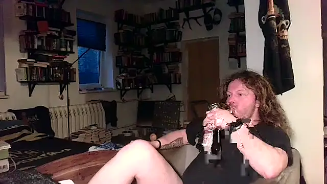 Snapshot of sunr1sa chatting on 12-20-25, 06:53 sunr1sa online show from 12-20-25, 06:53