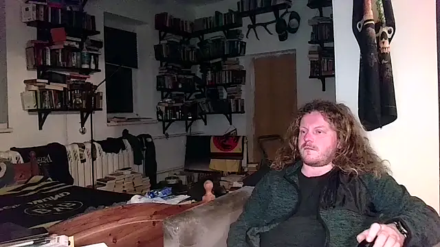 Snapshot of sunr1sa chatting on 12-22-25, 08:39 sunr1sa online show from 12-22-25, 08:39