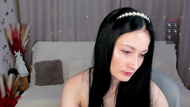 Snapshot of LisaMooore chatting on 01-07-25, 08:31 LisaMooore online show from 01-07-25, 08:31