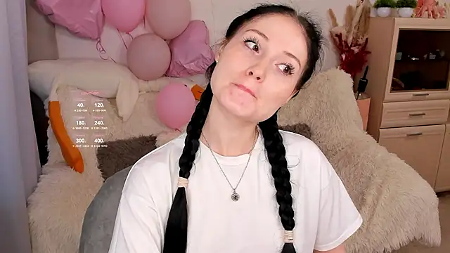 LisaMooore online show from 02-21-26, 11:00