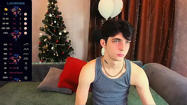 Aaron Boom online show from 12-27-24, 01:43