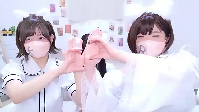 841 yayoi online show from 11-22-25, 03:49