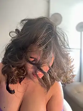 sukhakunis1 online show from 10-02-25, 03:08