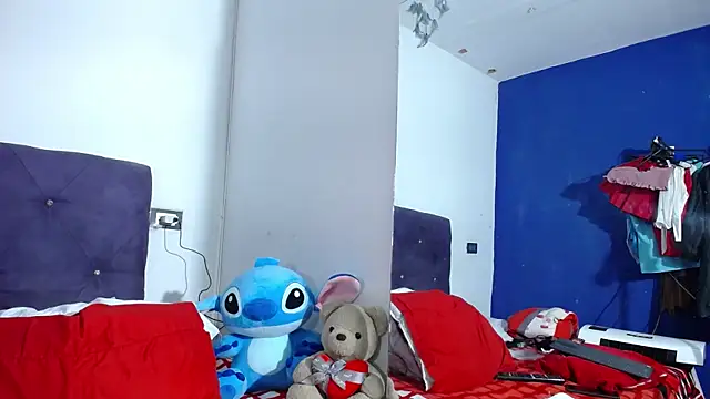 Squirter pussybomb online show from 11-11-25, 03:17