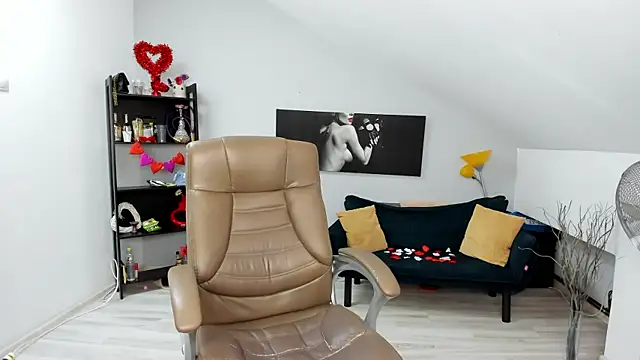 Snapshot of MelissaWiliam chatting on 02-12-25, 03:05 MelissaWiliam online show from 02-12-25, 03:05