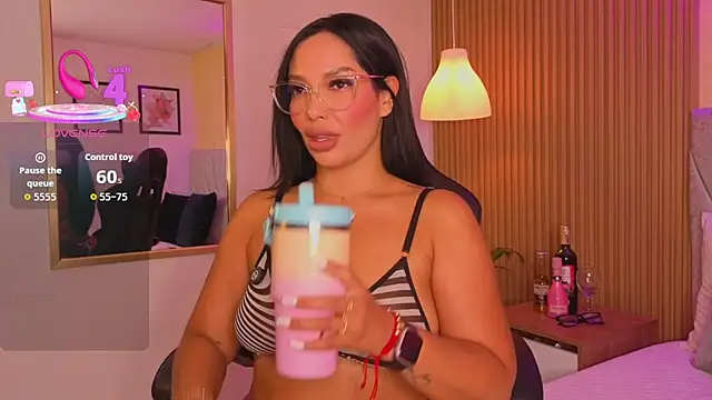 Dakota diaz  online show from 12-02-25, 08:26