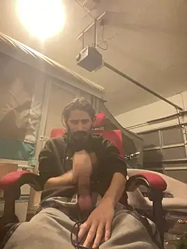 Snapshot of Anxiety420 chatting on 12-26-24, 06:30 Anxiety420 online show from 12-26-24, 06:30