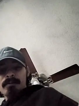 Snapshot of Anxiety420 chatting on 02-11-26, 06:13 Anxiety420 online show from 02-11-26, 06:13