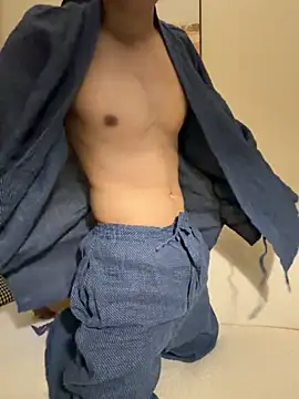 Snapshot of ori6 chatting on 11-30-25, 02:43 ori6 online show from 11-30-25, 02:43