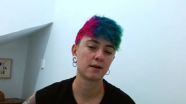 Snapshot of tomboyblue chatting on 11-07-25, 03:39 tomboyblue online show from 11-07-25, 03:39