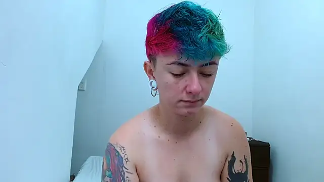 Snapshot of tomboyblue chatting on 11-07-25, 03:45 tomboyblue online show from 11-07-25, 03:45