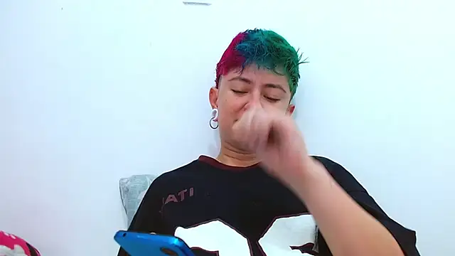 Snapshot of tomboyblue chatting on 11-17-25, 03:18 tomboyblue online show from 11-17-25, 03:18